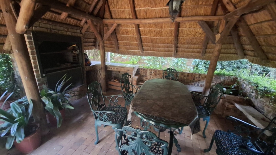 6 Bedroom Property for Sale in Mooivallei Park North West